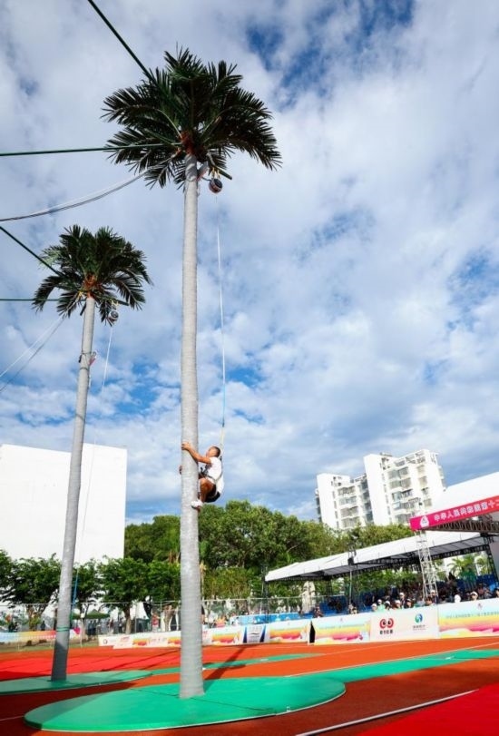 11月23日，海南隊(duì)選手曾祥天在比賽中。新華社記者 楊植森 攝