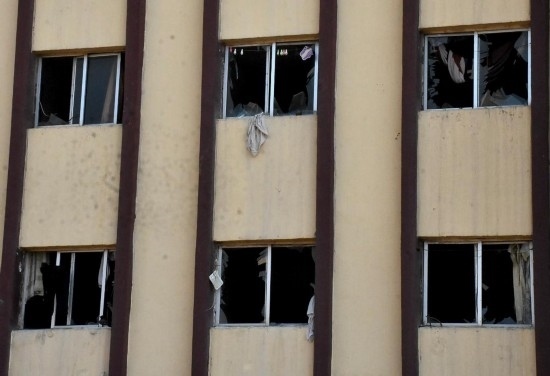 這是11月29日在敘利亞阿勒頗拍攝的一處遭襲建筑。新華社發(fā)