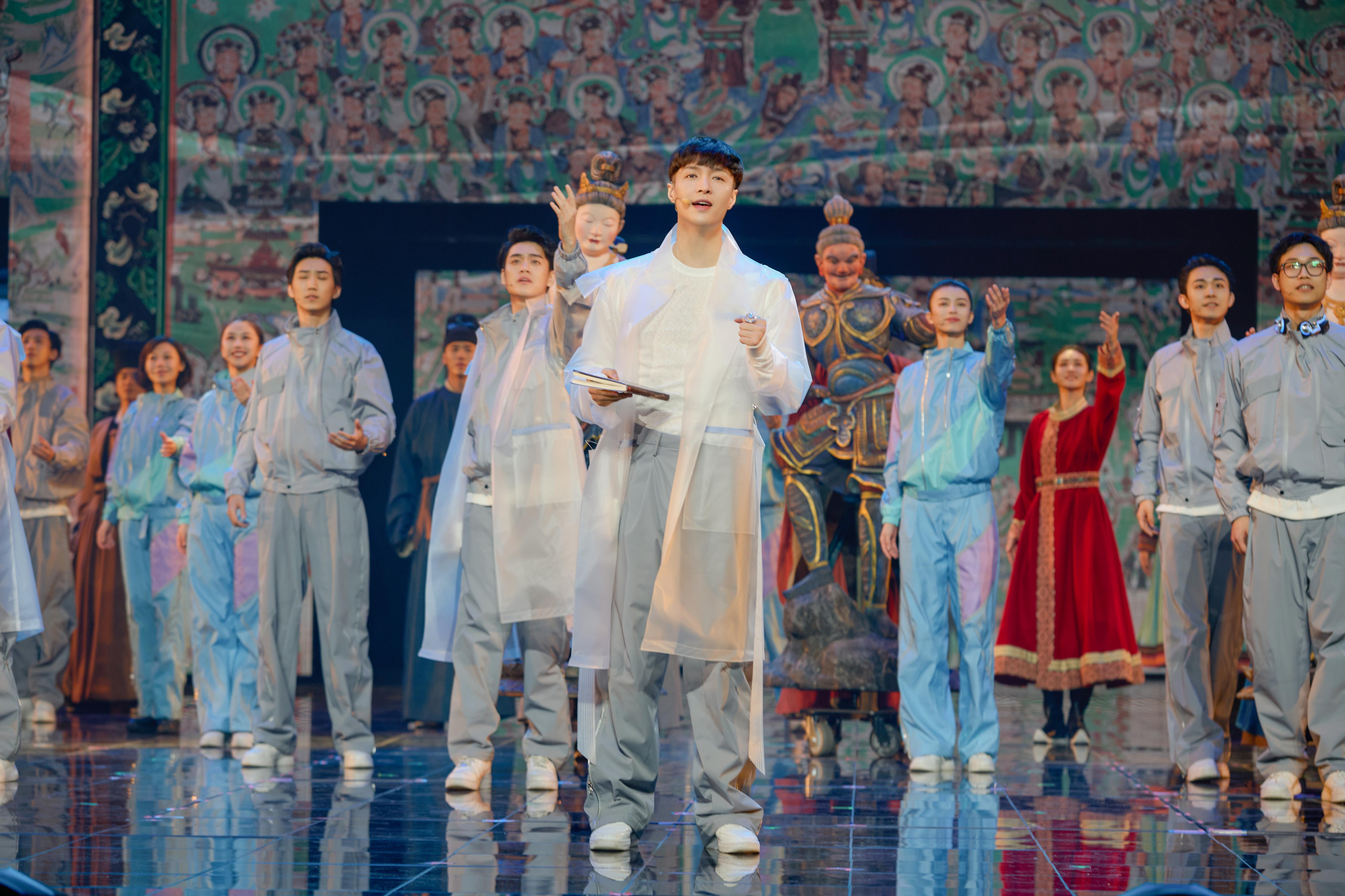 《受到召喚·敦煌》劇照。中國國家話劇院供圖