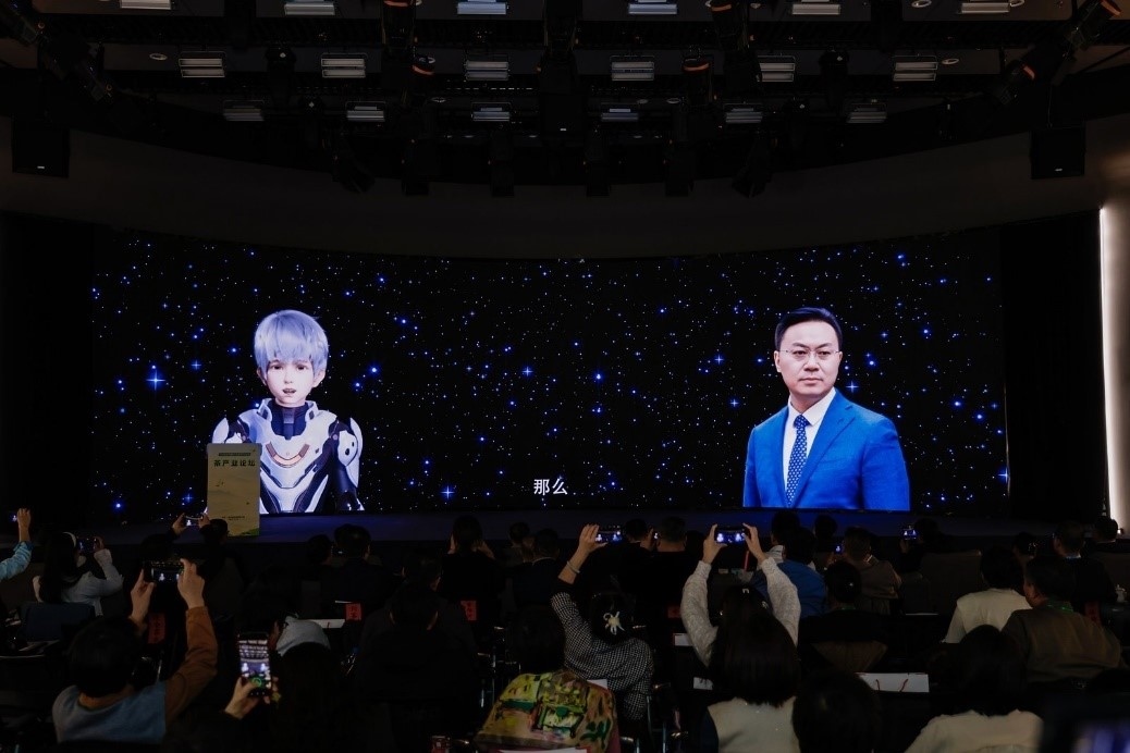 中國工程院院士、湖南師范大學(xué)校長劉仲華與人民網(wǎng)數(shù)字人白澤線上對(duì)話