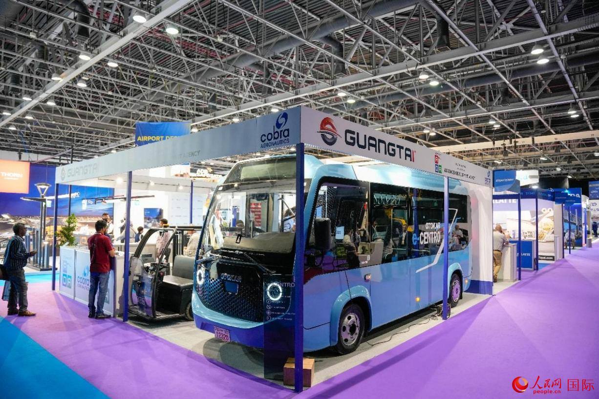 展會展示的電動大巴車。人民網(wǎng)塔里克·易卜拉欣攝