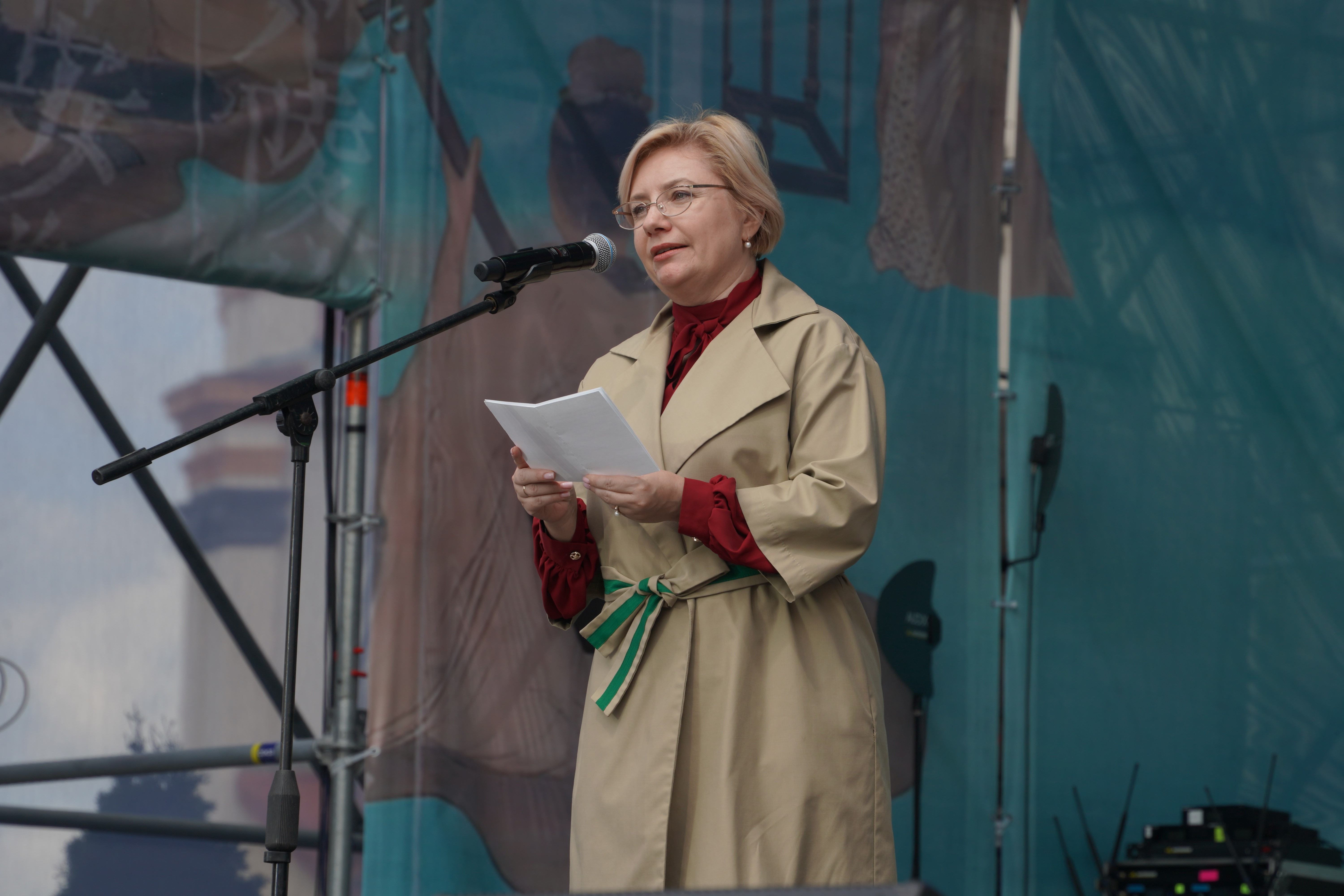 拉扎列維奇在活動開幕式上發(fā)表致辭。中國駐白俄羅斯大使館供圖