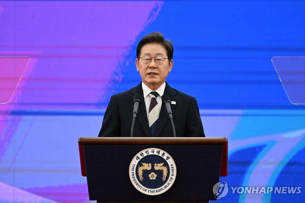 李在明4日上午在第21屆韓國(guó)總統(tǒng)就職宣誓儀式上宣誓就職。（圖片來(lái)源：韓聯(lián)社）